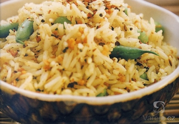 Indická rýže s fazolkami a hráškem